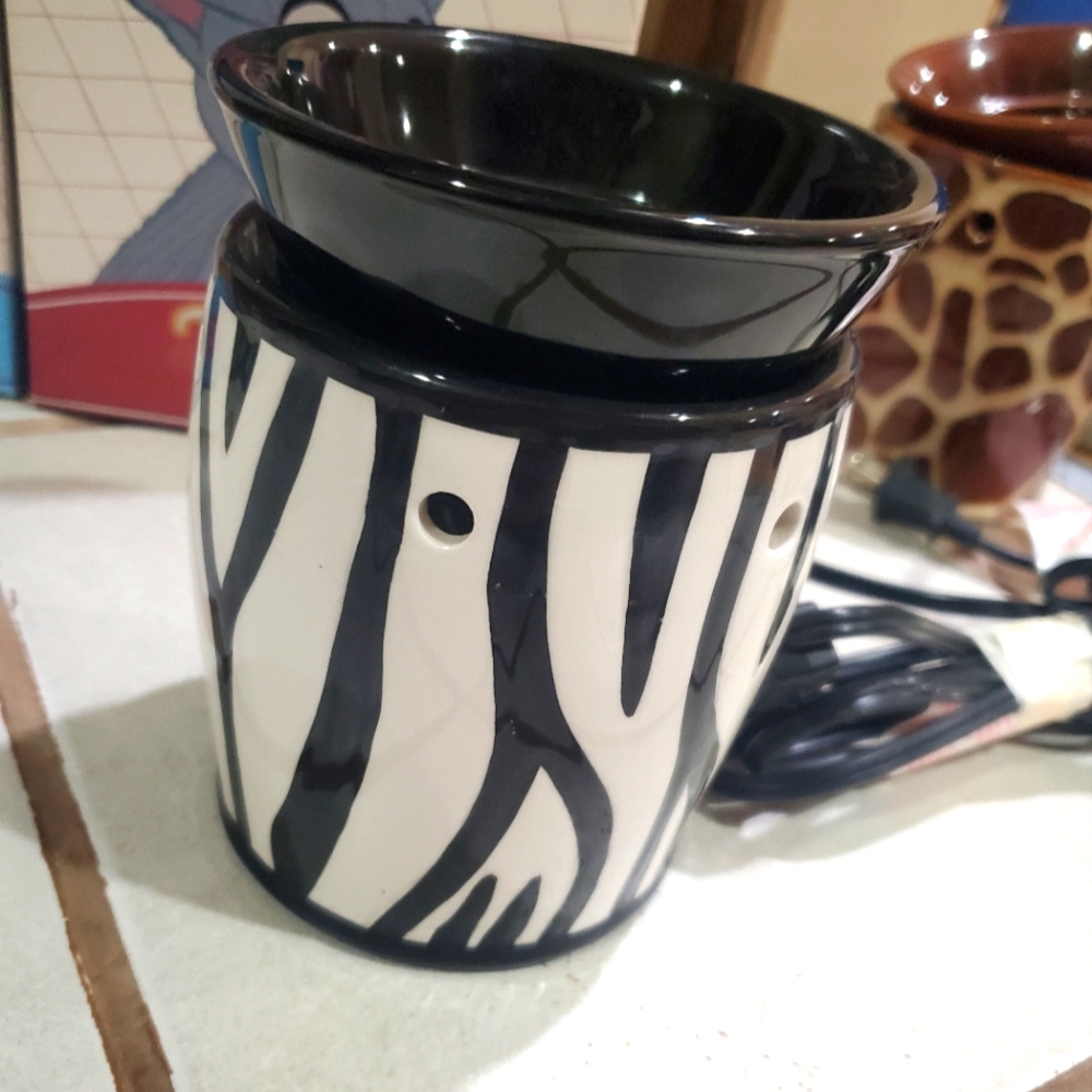 Zebra full size scentsy warmer